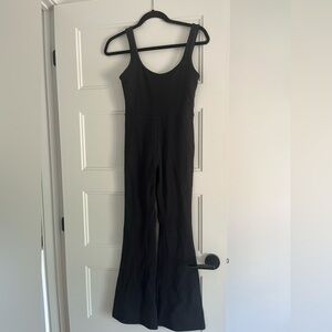 Wilfred Black Elegant Jumpsuit with Wide-Leg Design